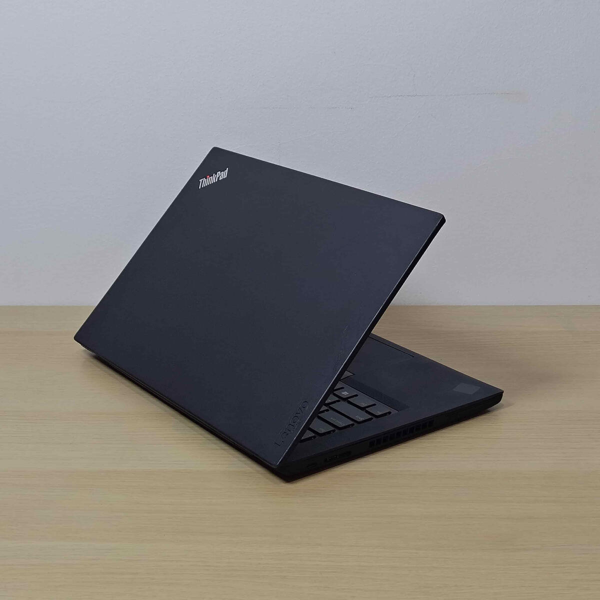 T480 Belakang Kiri Butik Laptop