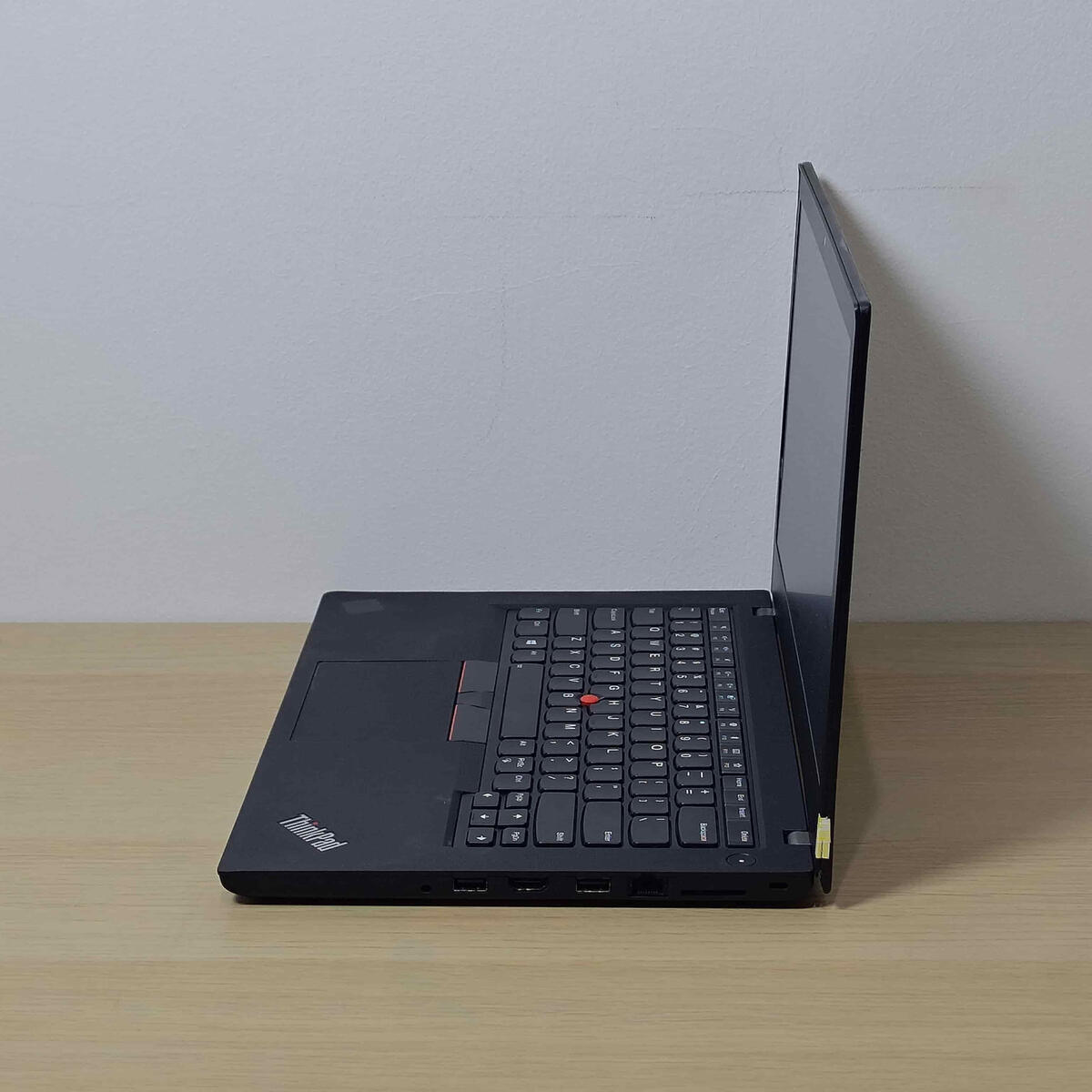 T480 Samping Kiri Butik Laptop